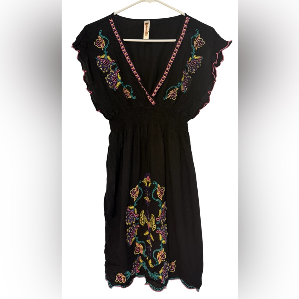 Shoreline women’s V-Neck Black Floral Embroidered Rayon Dress SzL/XL